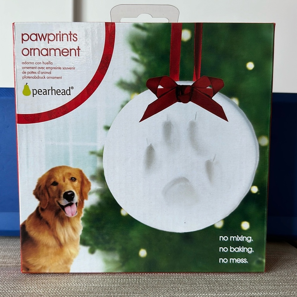 Pawprints ornament